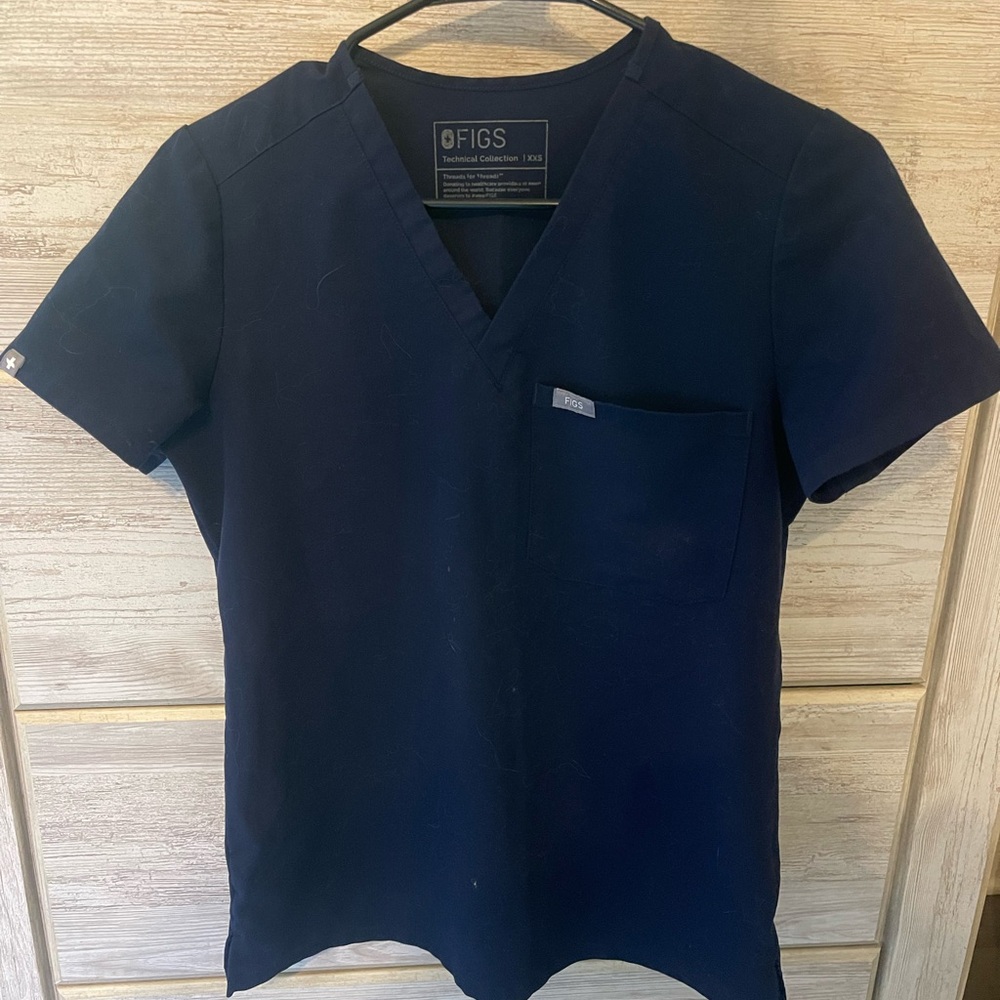 Figs Women's Navy V-Neck Scrub Top